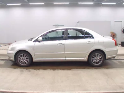 Toyota AVENSIS SEDAN