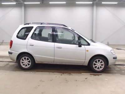 Toyota COROLLA SPACIO