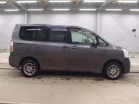 Toyota NOAH лот № 5514 оценка R  с аукциона в Японии 2