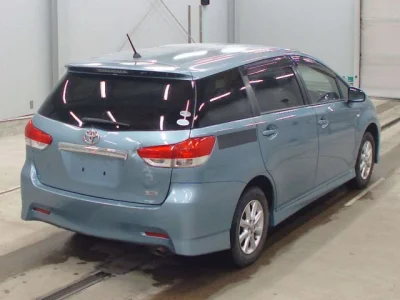 Toyota WISH  с аукциона в Японии