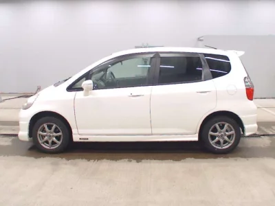 Honda FIT  с аукциона в Японии