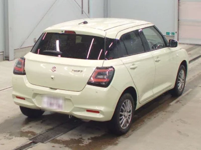 Suzuki SWIFT  с аукциона в Японии