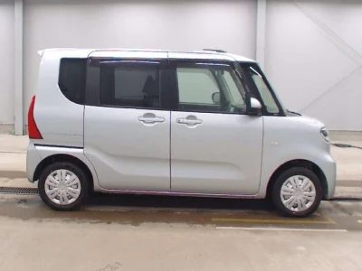 Daihatsu TANTO  с аукциона в Японии