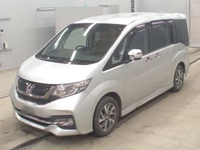 Honda STEP WAGON  с аукциона в Японии