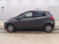 Mazda DEMIO лот № 5548 оценка 3.5  с аукциона в Японии 3