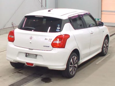 Suzuki SWIFT  с аукциона в Японии