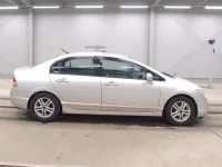 Honda CIVIC HYBRID лот № 5574 оценка 3  с аукциона в Японии 2