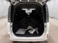 Toyota VOXY лот № 3196 оценка 3  с аукциона в Японии 10