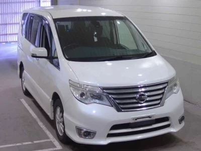 Nissan SERENA  с аукциона в Японии