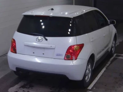 Toyota IST