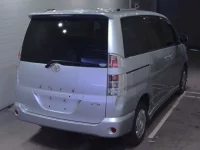 Toyota VOXY лот № 1006 оценка R  с аукциона в Японии 1