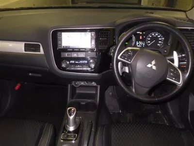 Mitsubishi OUTLANDER PHEV