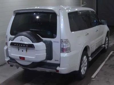 Mitsubishi PAJERO  с аукциона в Японии