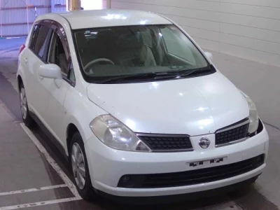 Nissan TIIDA  с аукциона в Японии