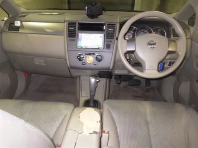 Nissan TIIDA  с аукциона в Японии