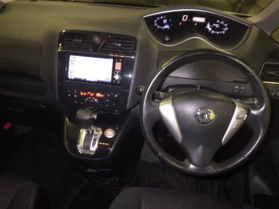 Nissan SERENA  с аукциона в Японии