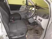 Toyota NOAH лот № 1040 оценка R  с аукциона в Японии 3