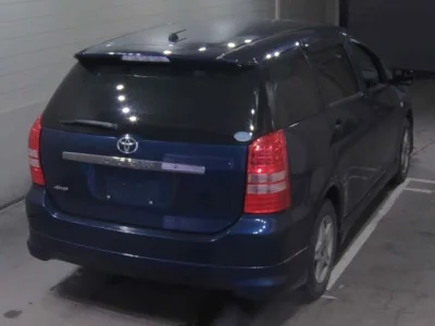 Toyota WISH  с аукциона в Японии