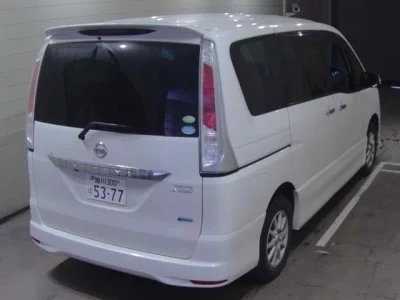 Nissan SERENA  с аукциона в Японии