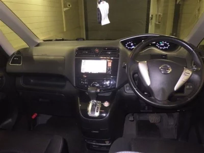 Nissan SERENA  с аукциона в Японии