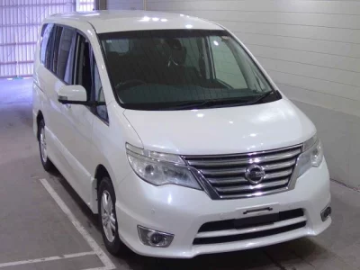 Nissan SERENA  с аукциона в Японии