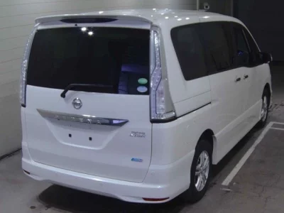 Nissan SERENA  с аукциона в Японии