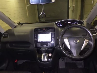 Nissan SERENA  с аукциона в Японии