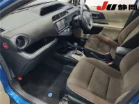 Toyota AQUA лот № 3003 оценка 3.5  с аукциона в Японии 5