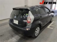 Toyota AQUA лот № 3004 оценка 3.5  с аукциона в Японии 4