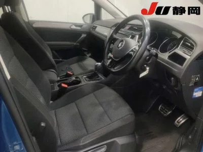 Volkswagen GOLF TOURAN