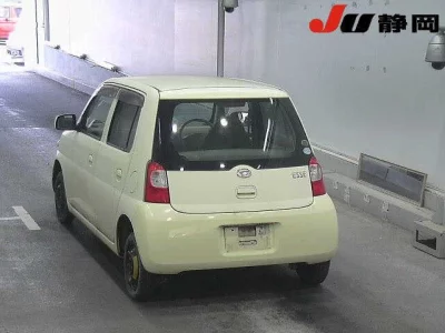 Daihatsu Esse