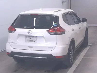 Nissan X-TRAIL  с аукциона в Японии