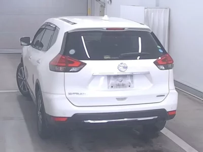 Nissan X-TRAIL  с аукциона в Японии