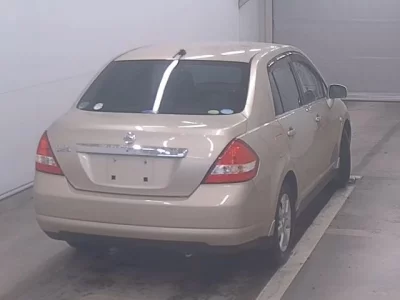 Nissan TIIDA LATIO