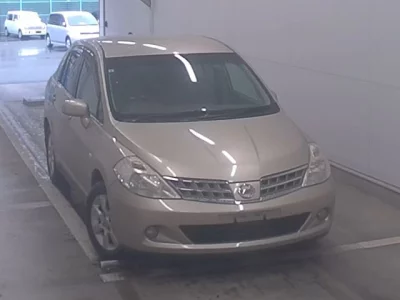 Nissan TIIDA LATIO