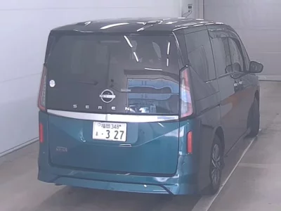 Nissan SERENA  с аукциона в Японии