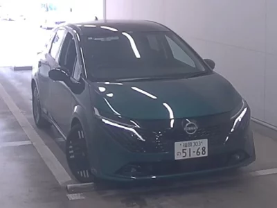 Nissan AURA