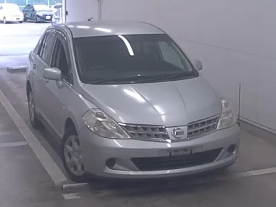 Nissan TIIDA LATIO