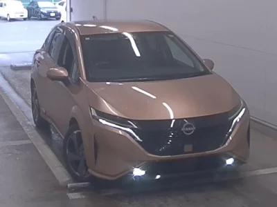 Nissan AURA