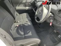 Toyota BB лот № 4013 оценка 3.5  с аукциона в Японии 2