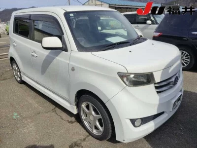 Toyota BB  с аукциона в Японии