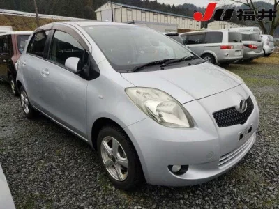 Toyota VITZ  с аукциона в Японии