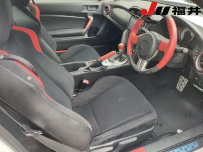 Subaru LEGACY B4  с аукциона в Японии