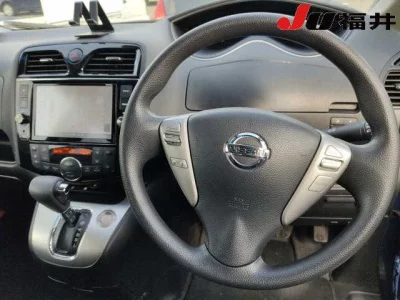 Nissan SERENA  с аукциона в Японии