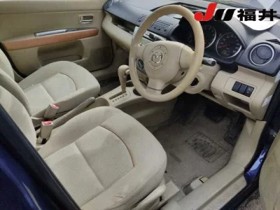Mazda DEMIO  с аукциона в Японии