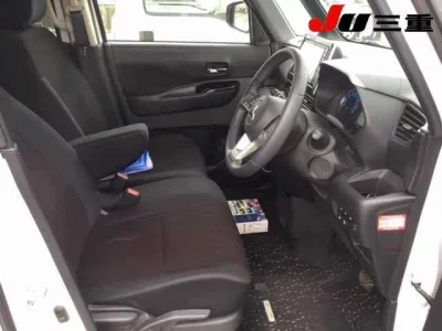 Mitsubishi EK X SPACE