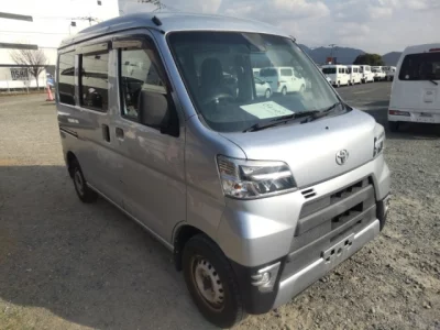 Toyota Pixis Van