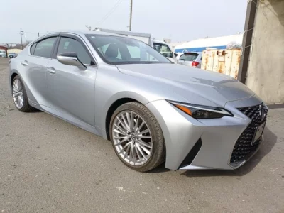 Lexus IS
