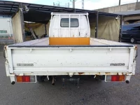 Mazda BONGO лот № 11489 оценка 3.5  с аукциона в Японии 3