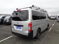 Nissan CARAVAN VAN лот № 7611 оценка 3  с аукциона в Японии 1